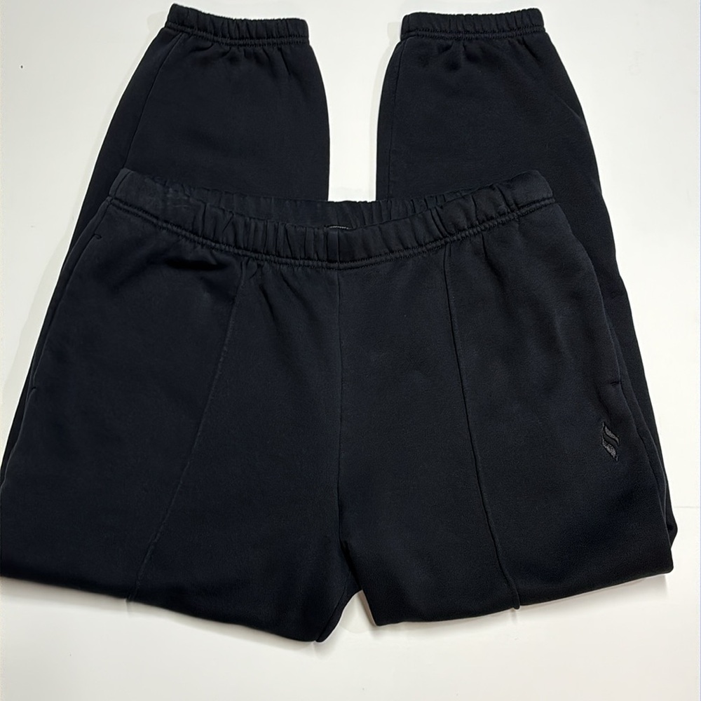 Skechers Black Jogger Sweatpants Relaxed Fit